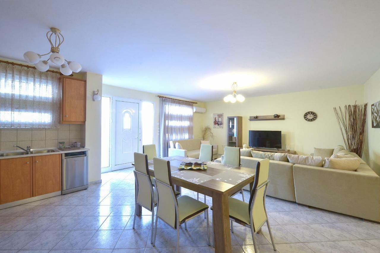 G&G House Apartment Kavála ภายนอก รูปภาพ